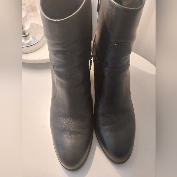 Stuart Weitzman Quinn Ankle Booties - Picture 3 of 12
